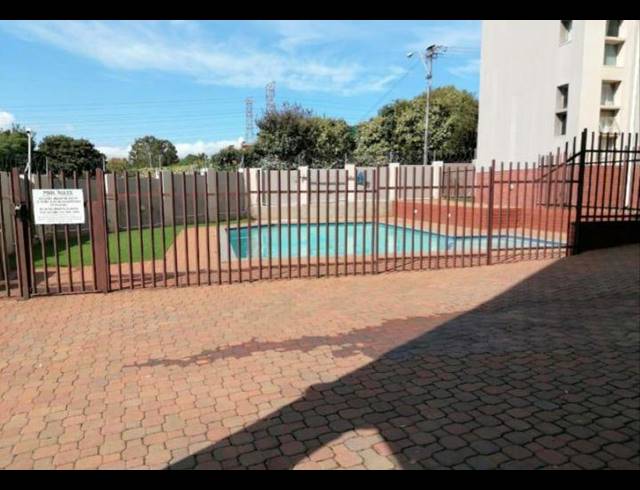 2 BEDROOM TOWNHOUSE FOR SALE IN GLENANDA